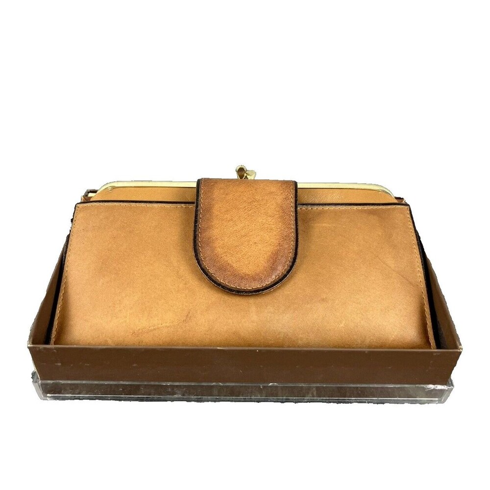 VTG Amity Womens Genuine Cowhide Leather French Clutch New Unused Original Box